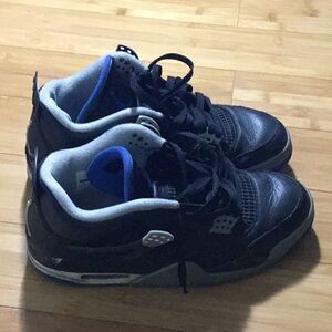 Air Jordan 4